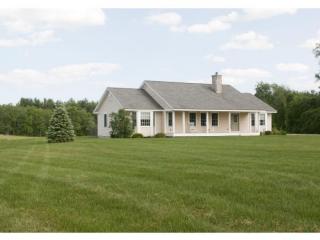 54 Union Rd, Stratham, NH 03885-2422