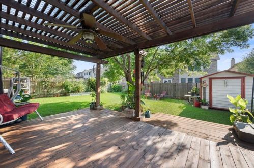 11200 Chatam Berry Ln, Austin TX  78748-3935 exterior