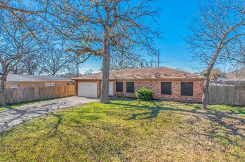 4011 Woodcrest Dr, Bryan, TX 77802-3647