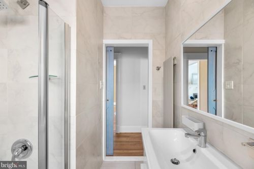 9112 Glenridge Rd, Silver Spring MD 20910-2127 exterior