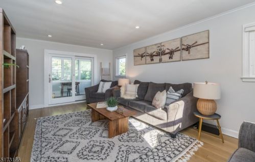 5 Orange Heights Ave, Town Center, NJ 07052-4409