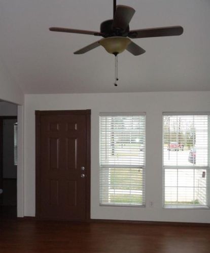 2213 Shady Birch Dr, Conroe TX  77301-3345 exterior