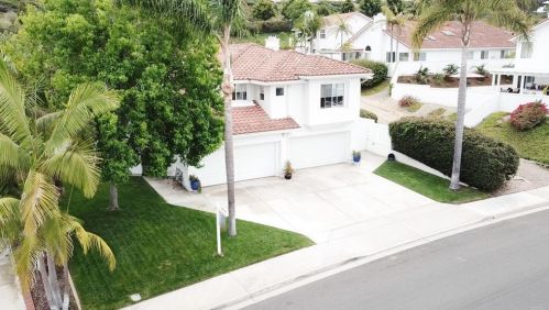 4949 Lassen Dr, Oceanside, CA 92056-5475