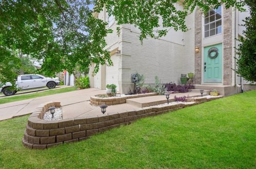 8600 Bisbee Ct, Austin, TX 78745-8060
