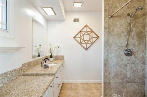 9241 Thistle Rd, Anaheim CA  92804-2327 exterior