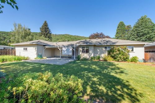 300 Laws Ave, Ukiah, CA 95482-6541