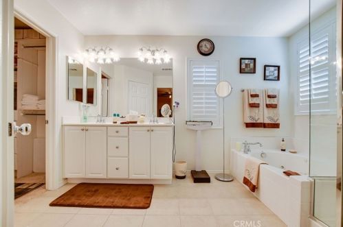 7948 Shadow Trails Ln, Riverside CA  92509-7007 exterior