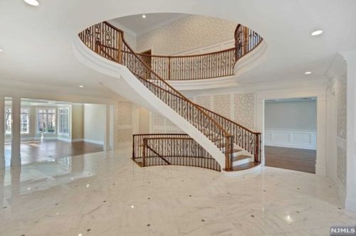 46 Westerly Rd, Upper Saddle River, NJ 07458-3004
