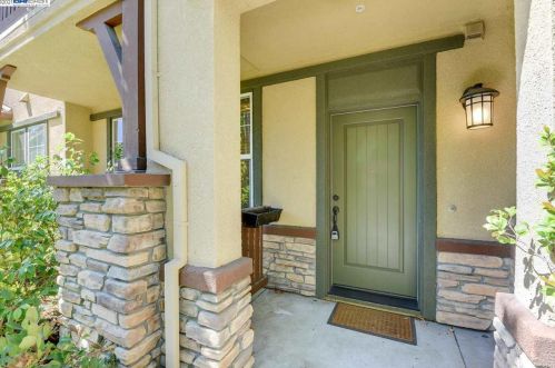 29046 Tradewinds Ln, Hayward, CA 94545-4762