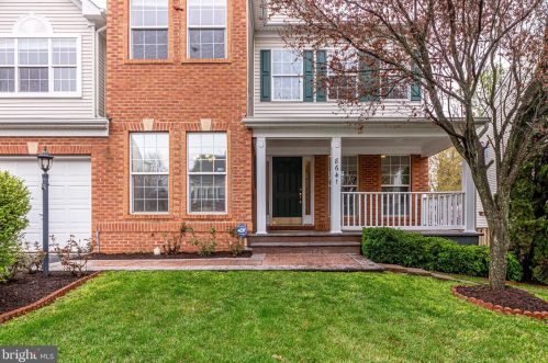 8641 Placid Lake Ct, Bristow, VA 20136-1189