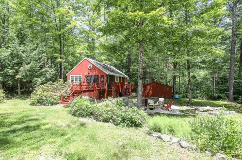 19 Pine Glen Rd, Hillsboro, NH 03244-4521