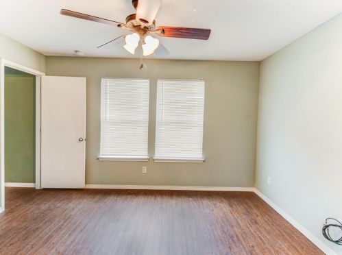 9902 Crystal Valley Way, Dallas TX  75227-5235 exterior