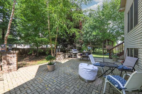 5 Crenshaw Ct, Lemont IL  60490-6614 exterior