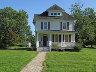 3778 Weems Rd, Weems, VA 22576-2601