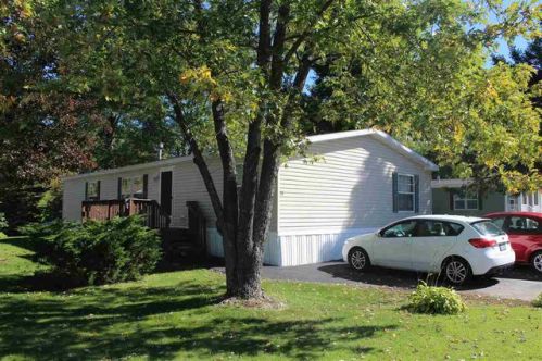 10 Parkwood Dr, Allenstown, NH 03275-2254