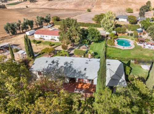 7030 Daniel Ct, Gilroy, CA 95020-9545