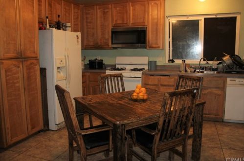 6897 Dorinda Dr, Riverside CA  92503-1144 exterior