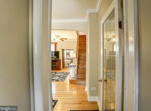 2465 Gaul St, Philadelphia, PA 19125-3022