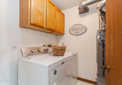 2262 Petworth Ct, Naperville IL  60565-3022 exterior