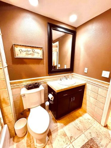 10280 Mina Ave, Whittier CA 90605-3319 exterior