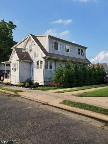34 15th Ave, Manville, NJ 08835-1522