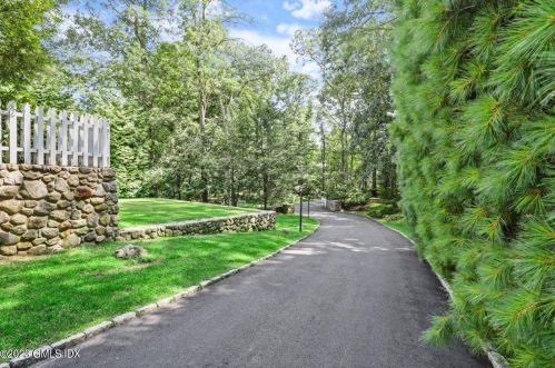 29 Guinea Rd, Greenwich, CT 06830-3544