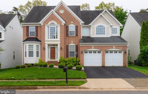 13051 Lashmere Ct, Woodbridge, VA 22192-5329