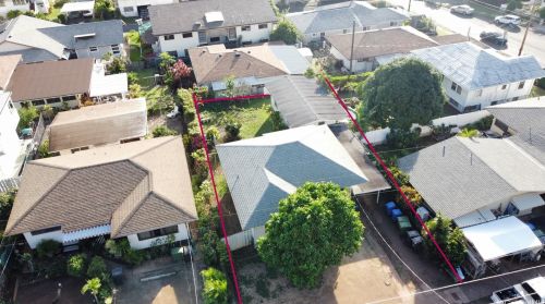 3877 Claudine St, Honolulu HI  96816-4333 exterior