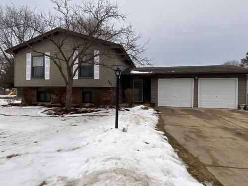 849 Darlington Ln, Bull Valley, IL 60014-7850