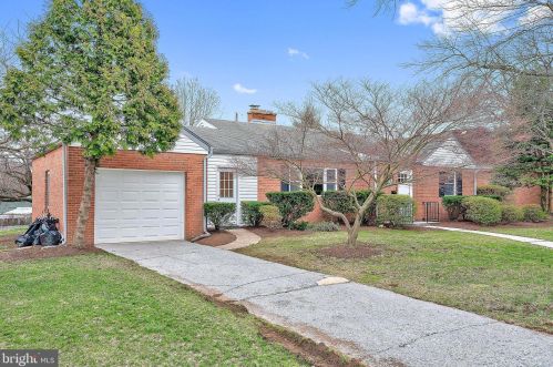 242 31st St, Harrisburg, PA 17109-4601