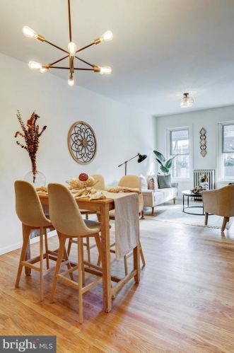 604 Mary St, Lancaster PA  17603-2819 exterior