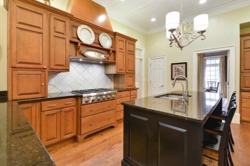2169 Cumberland Dr, Smyrna GA  30080-4601 exterior