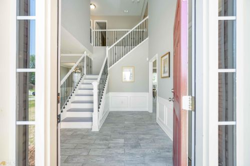 8115 Lockslay Way, Suwanee, GA 30024-1679