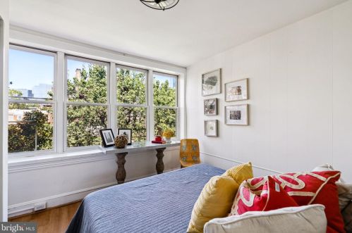 244 22nd St, Philadelphia PA 19103-5533 exterior