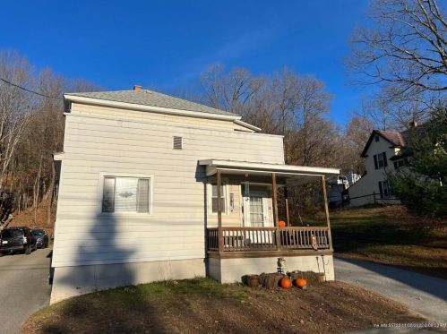 86 Roxbury Rd, Mexico, ME 04257-1216