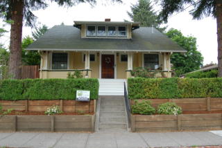 631 81st Ave, Portland OR 97215-2309 exterior