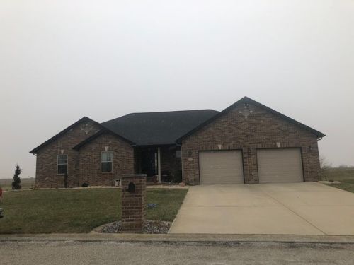 601 Brook Dr, Breese, IL 62216-3765