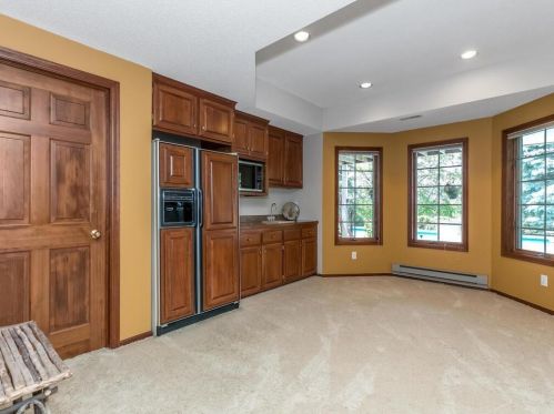 3817 Bridgewater Dr, Saint Paul MN  55123-2526 exterior