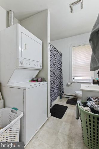 564 Broadway, Hanover PA 17331-2504 exterior