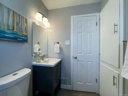 3106 Acoma St, Englewood CO 80110-2411 exterior