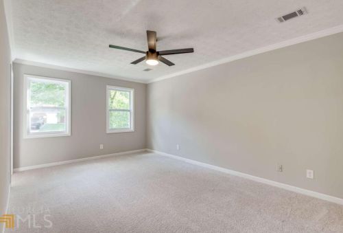 5068 Cold Springs Dr, Lilburn GA  30047-3776 exterior