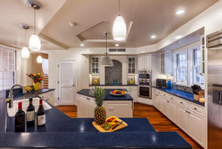 4025 Black Point Rd, Honolulu HI  96816-4815 exterior