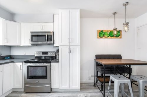 19913 Keswick Ln, Huntington Beach CA  92646-4250 exterior