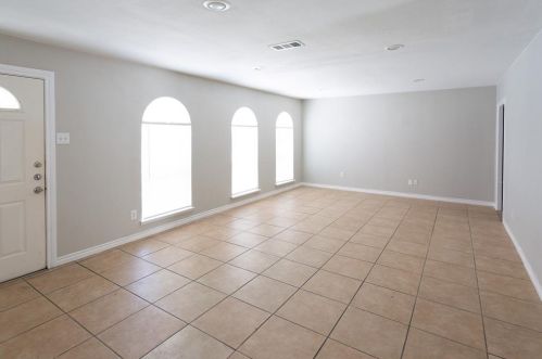 5413 Laredo Ln, Garland TX 75043-3602 exterior