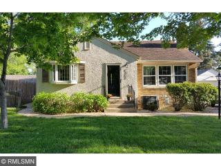 1222 Lealand Rd, Saint Paul, MN 55109-2547