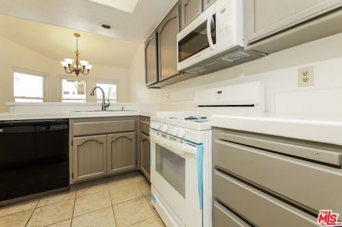 12 Whitney, Irvine CA  92620-3386 exterior