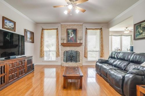 329 Stone Mtn Rd, Fort Worth TX  76035-5642 exterior