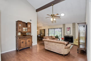 1185 Drifting Circle Dr, Vista, CA 92081-6748
