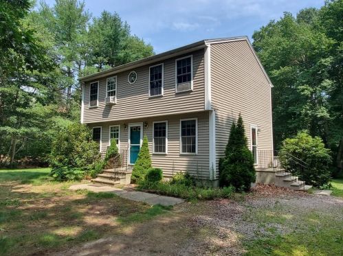 2 Susan Dr, Richmond, RI 02812-1034