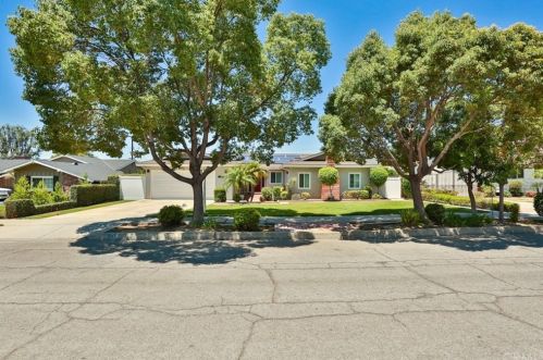 543 Crestview Dr, Glendora, CA 91741-2942